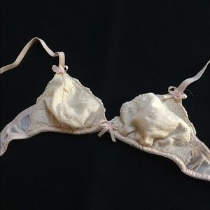 Nude eyelet triangle bralette 🌟